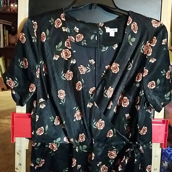 xihilration XXL Black Rose with Pockets Jumpsuit - Picture 7 of 8